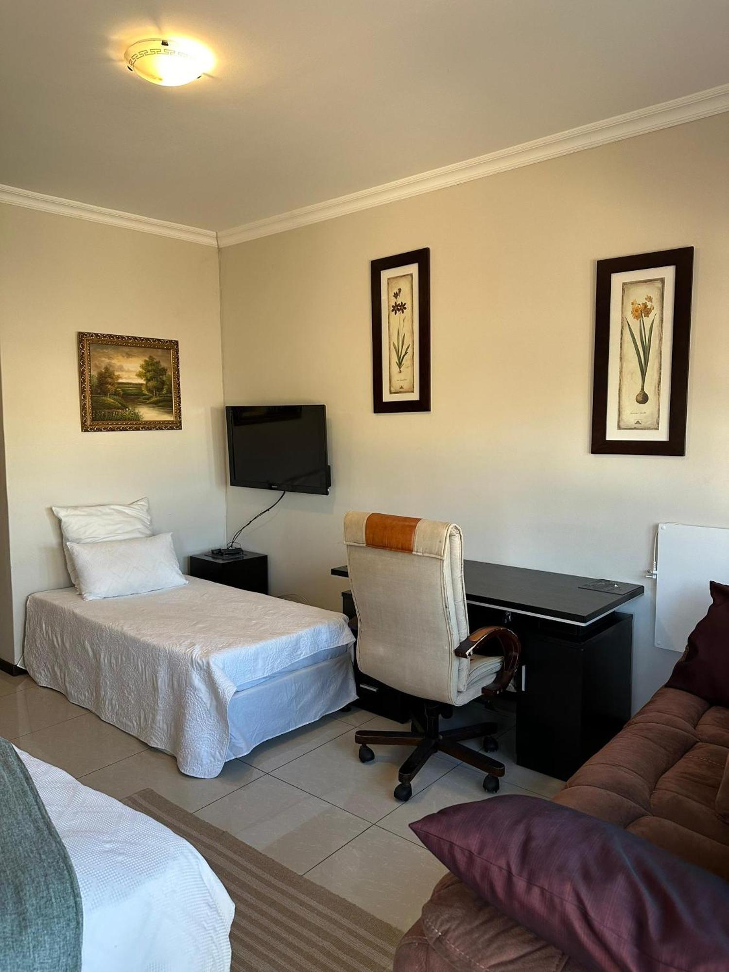 Cora'S Boutique Bed & Breakfast 스바코프문트 객실 사진